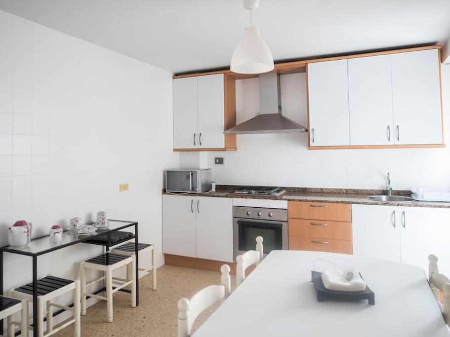 Piso Luminoso En El Centro De Vigo Para 8 Personas Exteriér fotografie